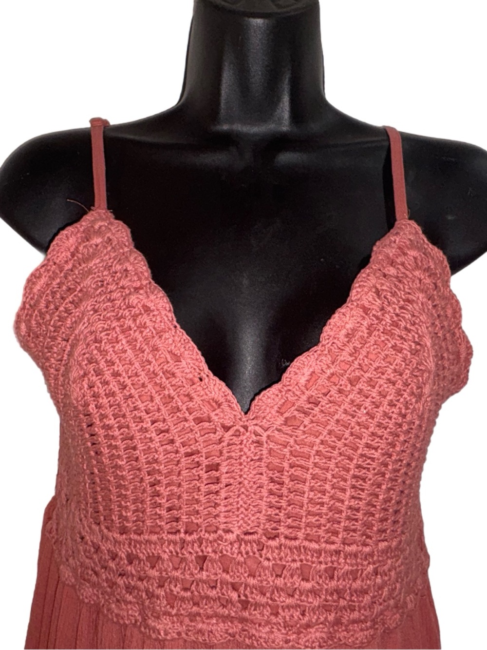 Sexy Crochet Bodice Spaghetti Strap Dress — Dusty Rose ⭐️NWT⭐️ - Picture 4 of 6